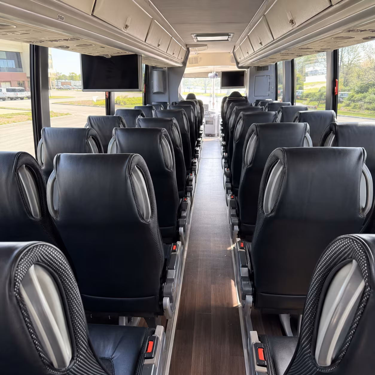novi to chicago charter buses for the i 94 corridor